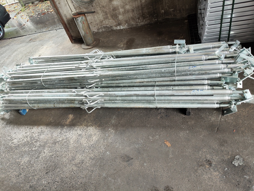 Triangle Prop (Push-Pull Prop)