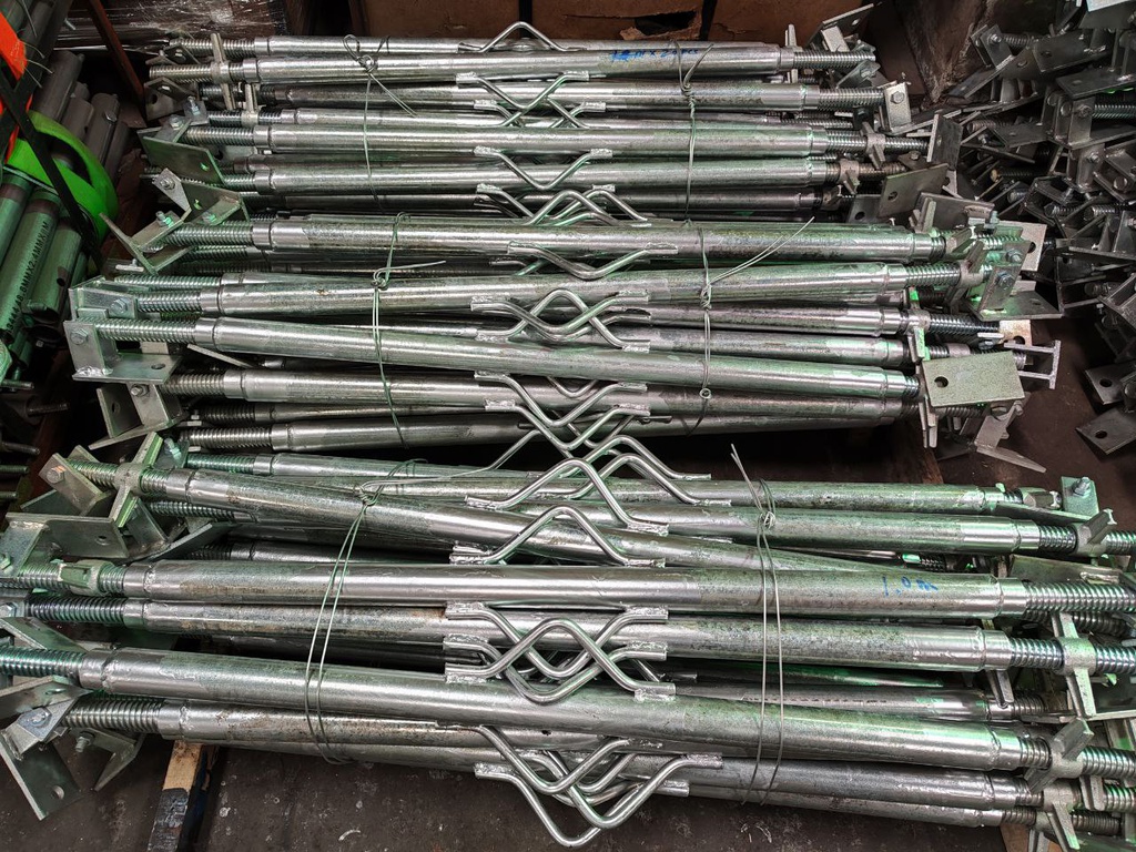 Triangle Prop (Push-Pull Prop)